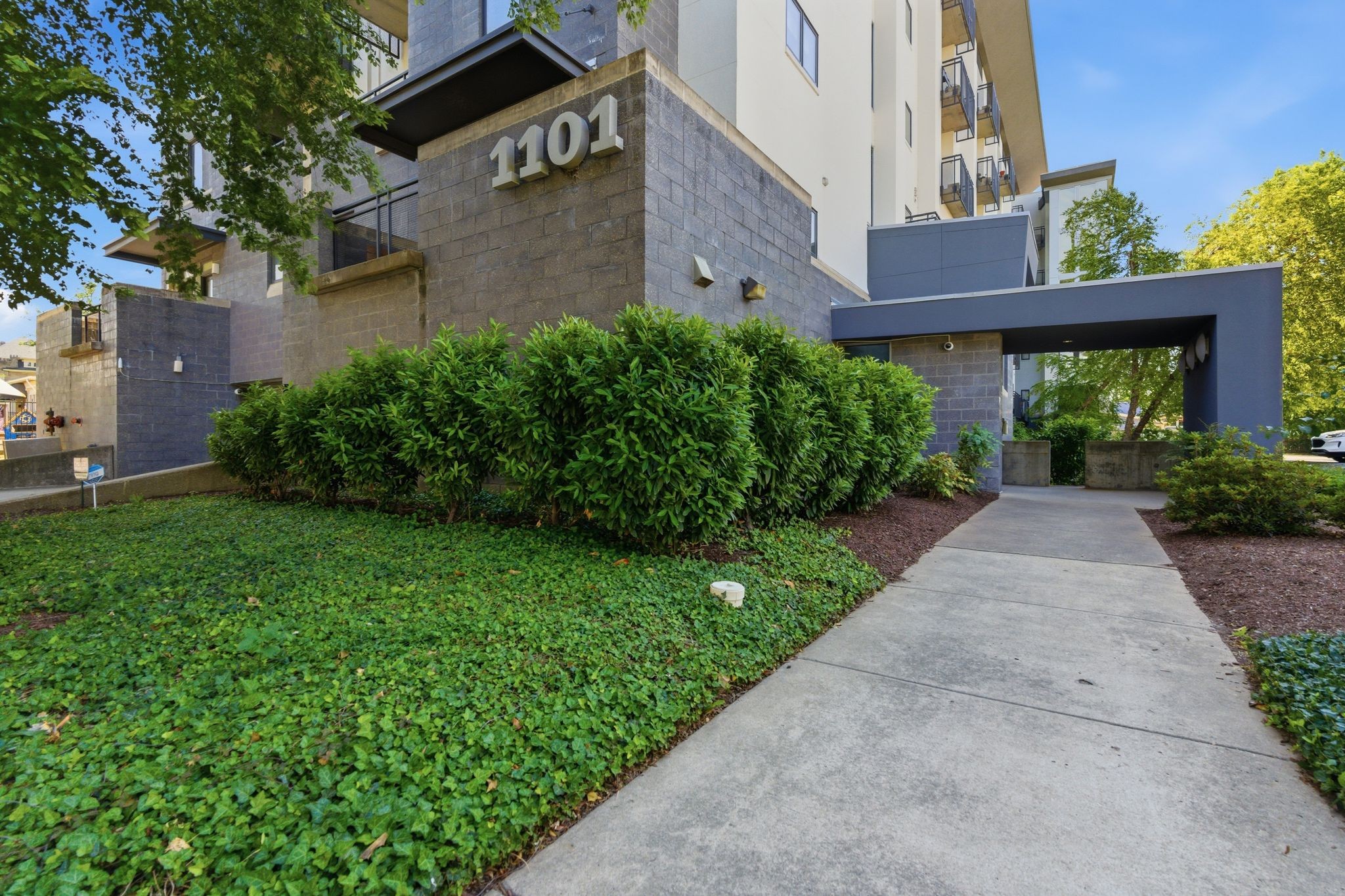 1101 18th Ave S 612