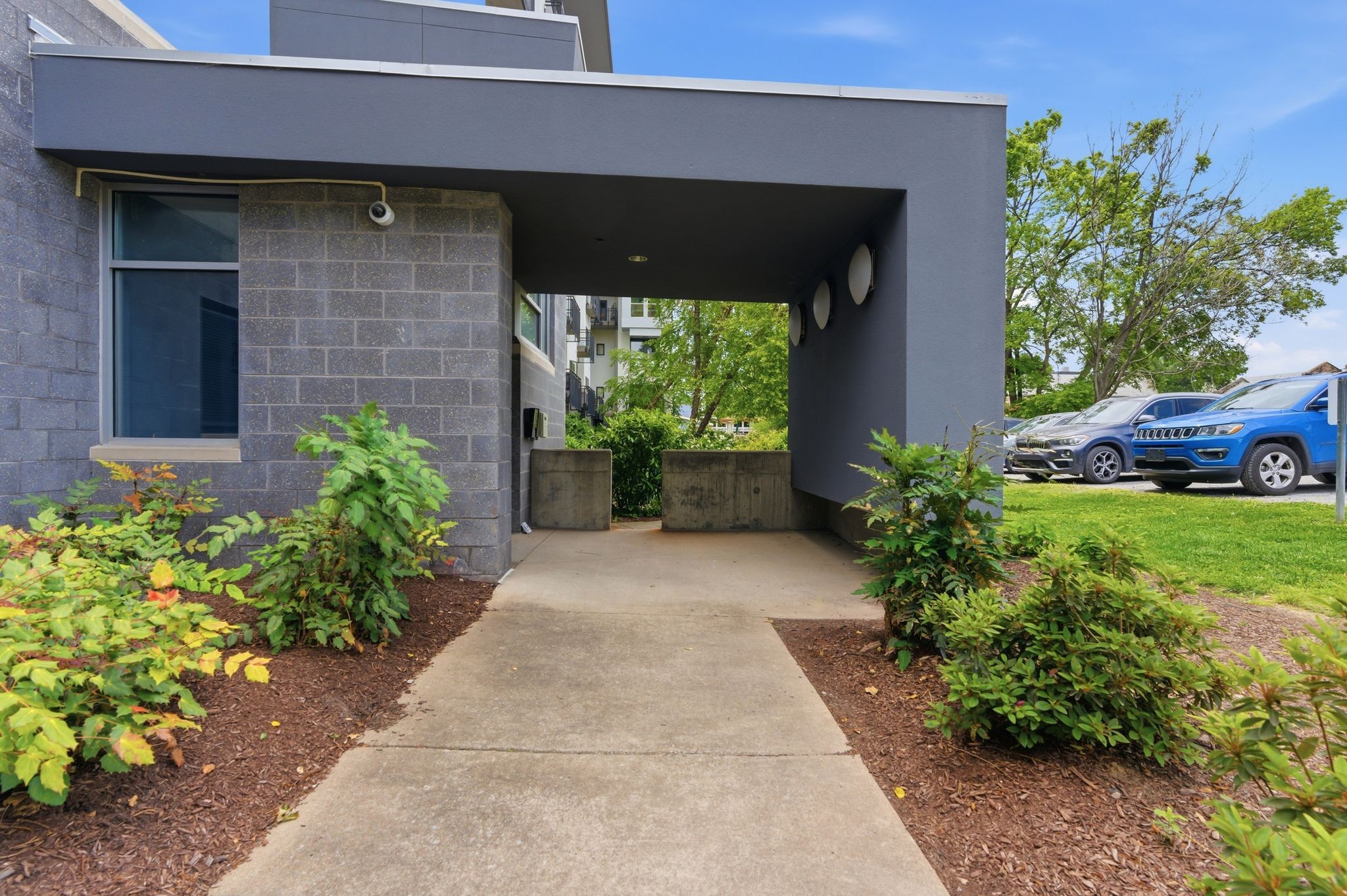 1101 18th Ave S 612