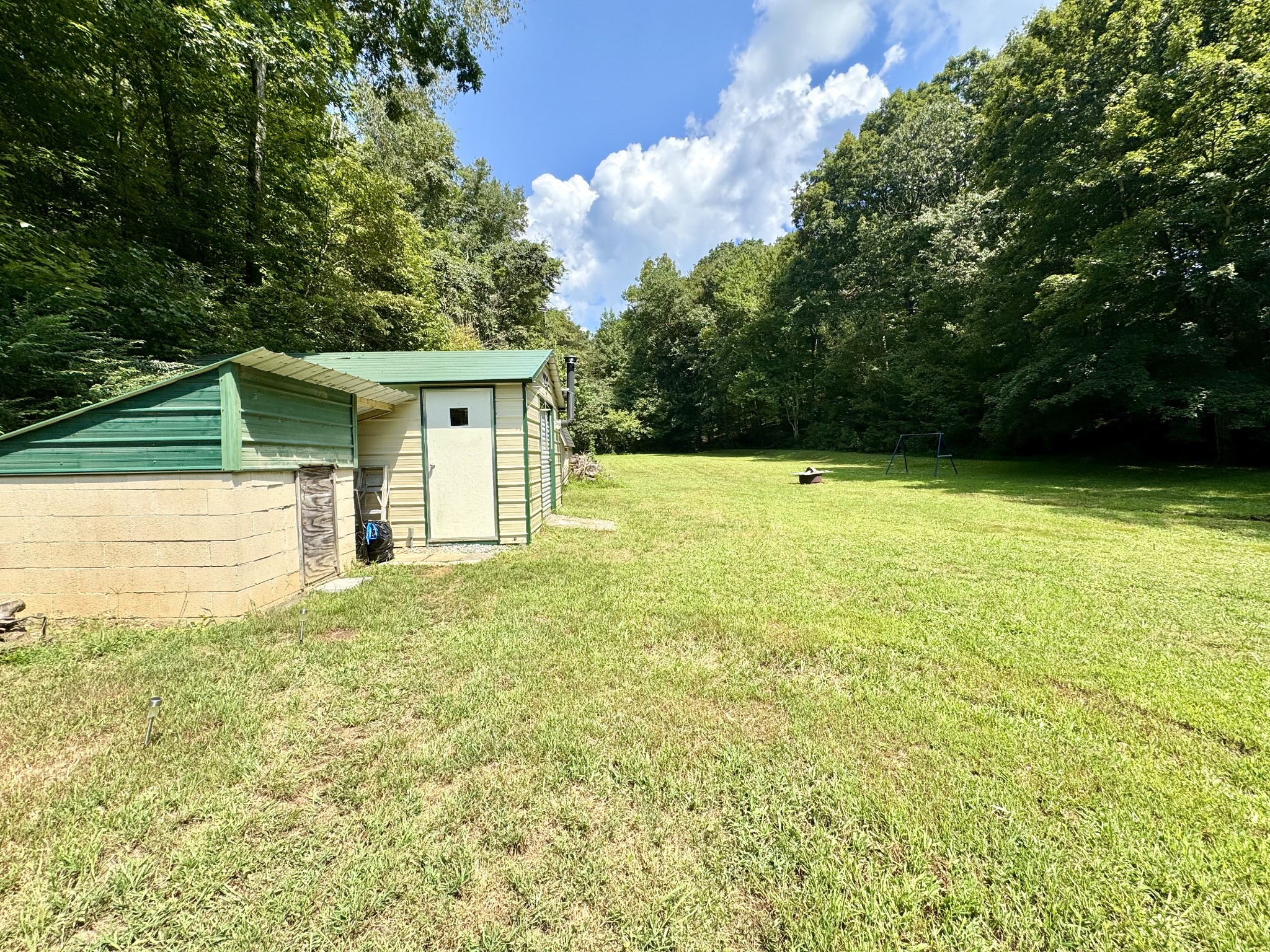 2464 Bucket Branch Rd