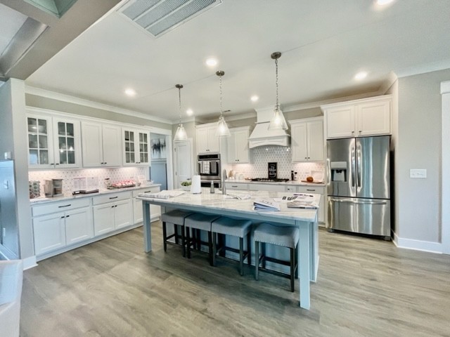 5633 Shelton Blvd