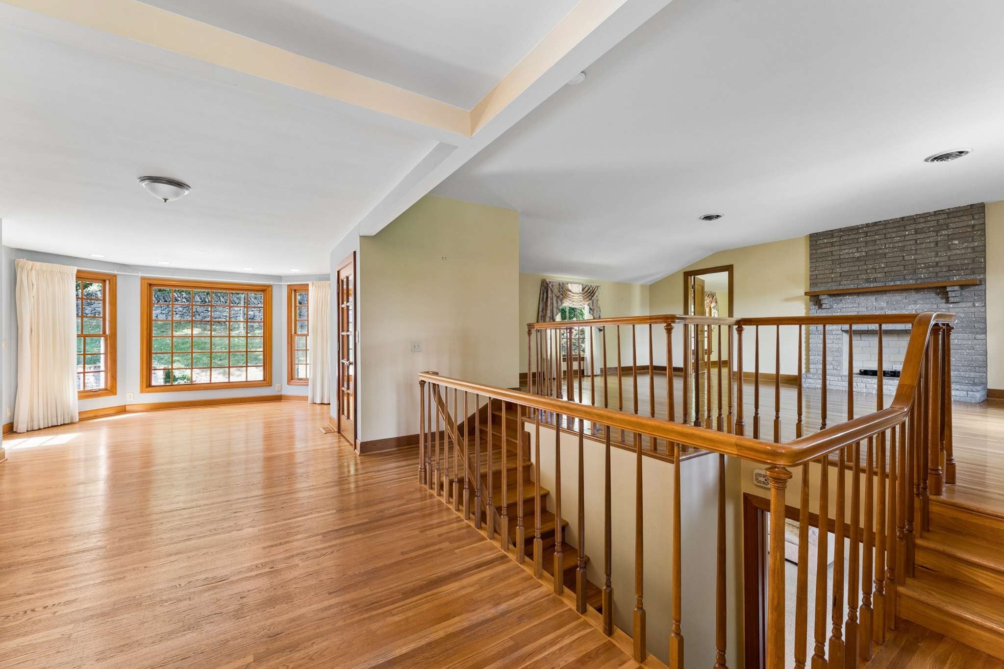 1091 Hidden Valley Rd