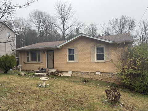 613 Maclaurin Ct Nashville TN 37207