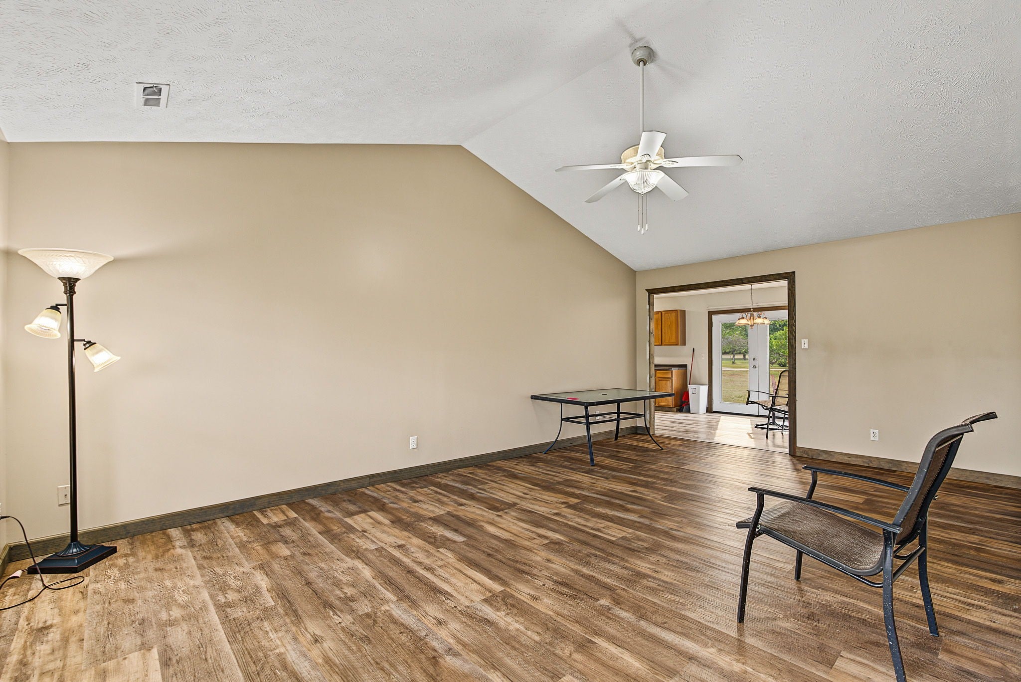 6622 Howard School Rd
