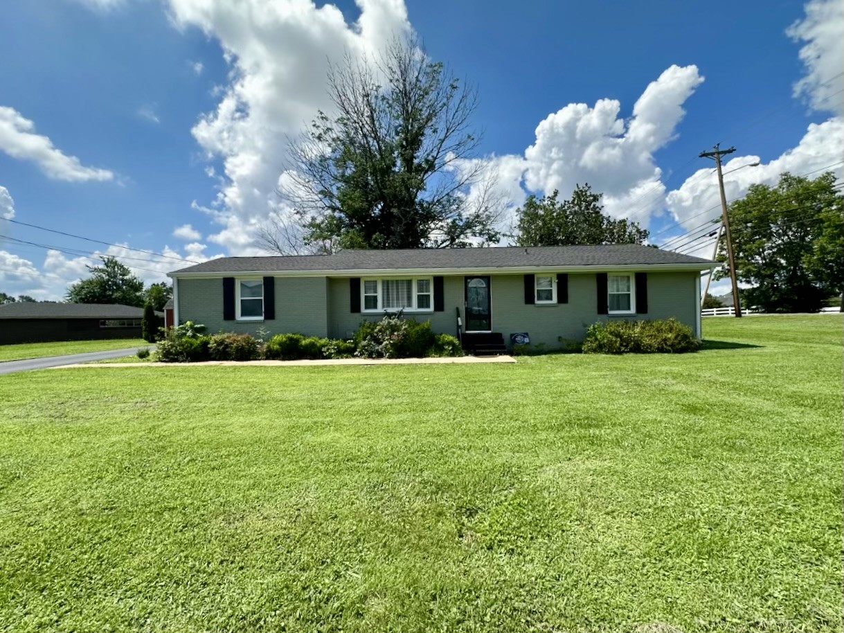 Photo 1 of 30 — 222 Ligon Dr, Lebanon, TN 37087