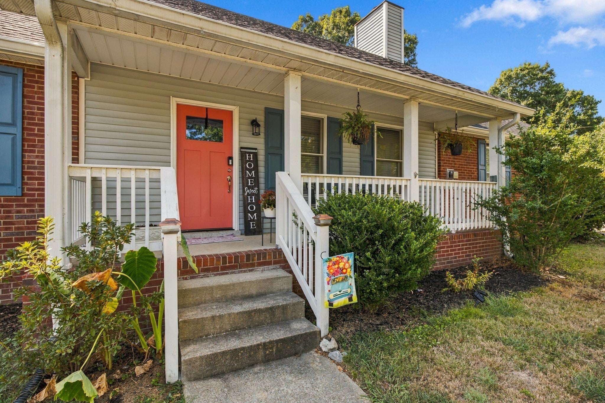 301 Carlton Pl