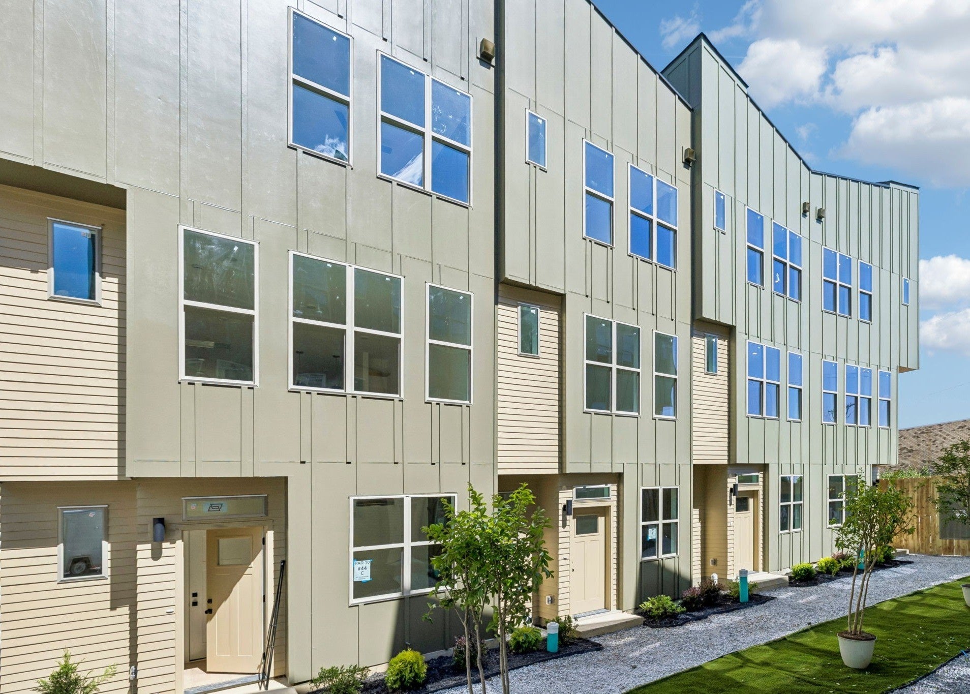 451 Wildwood Hts