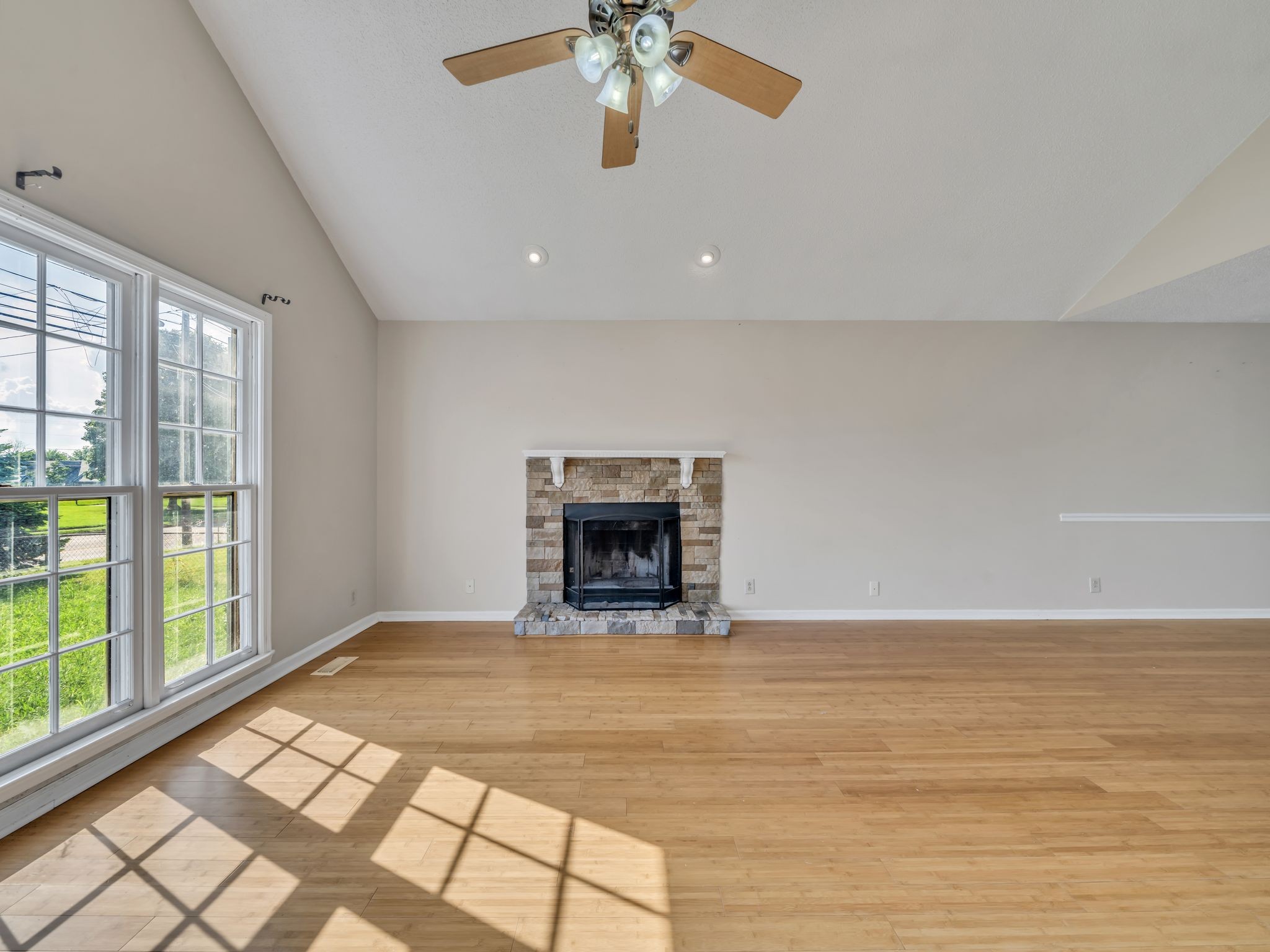 943 Peachers Mill Rd