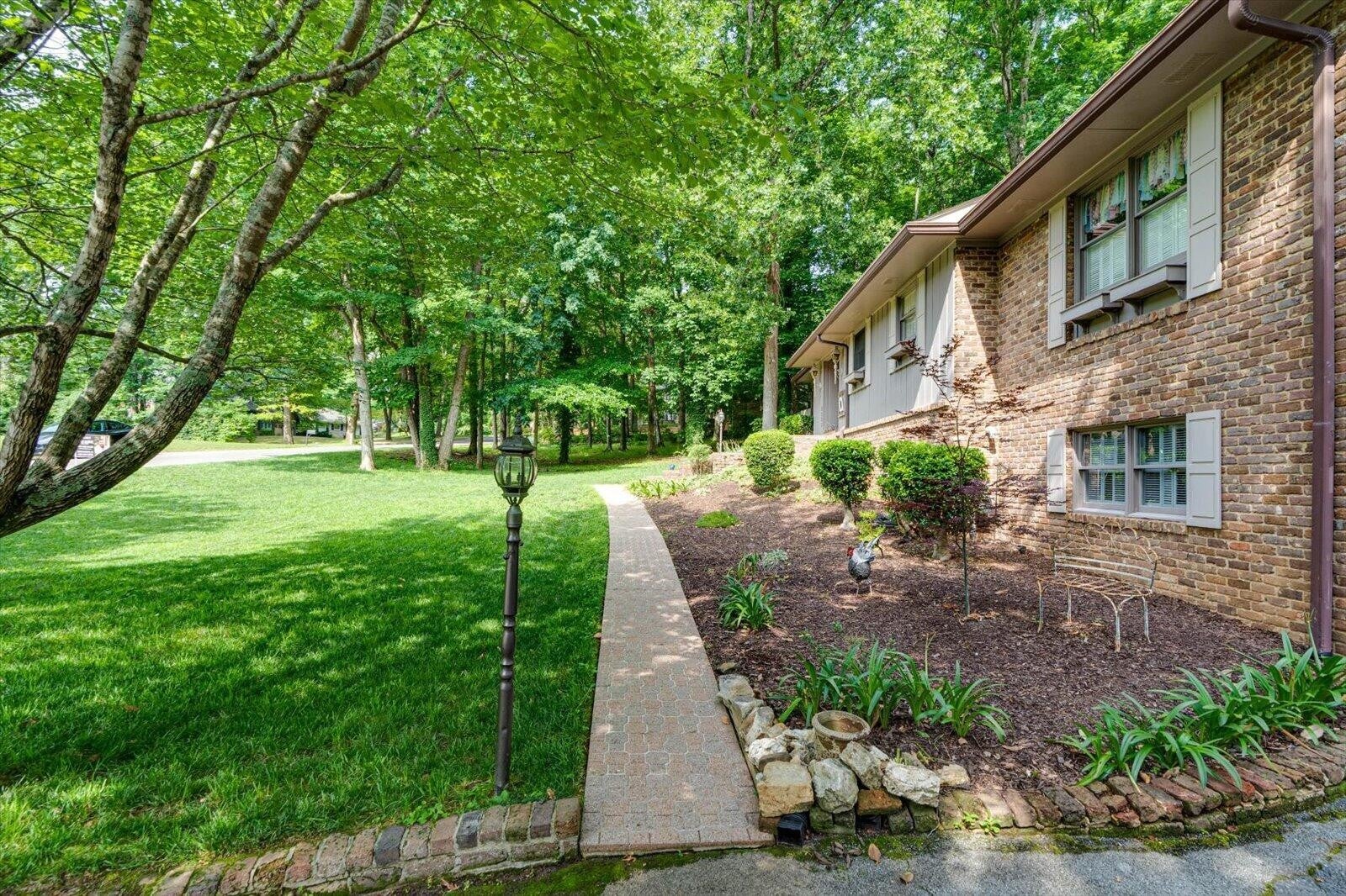 3535 Edgewood Circle NW