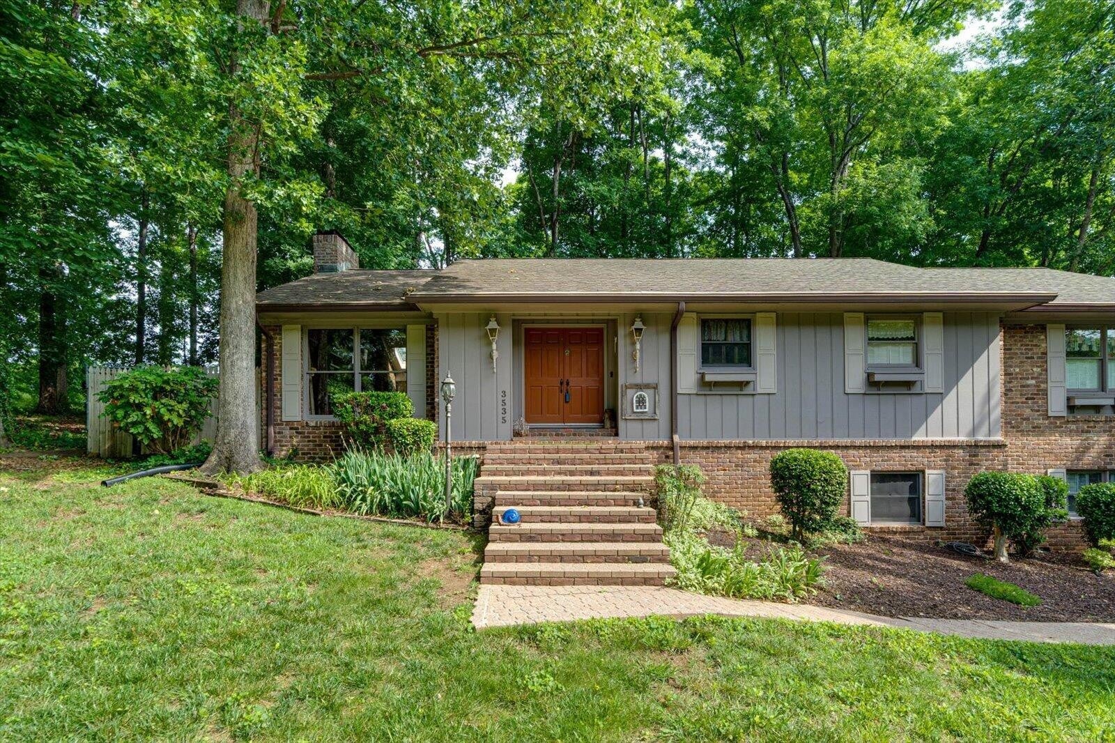 3535 Edgewood Circle NW