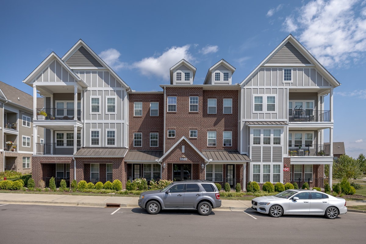 2000 Shadow Green Dr H-203