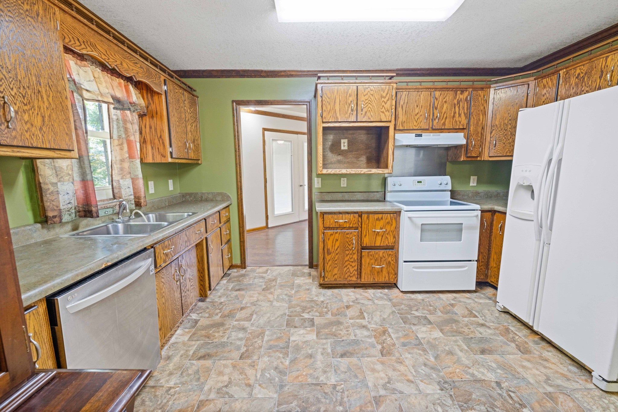 366 Oak Leaf Cir