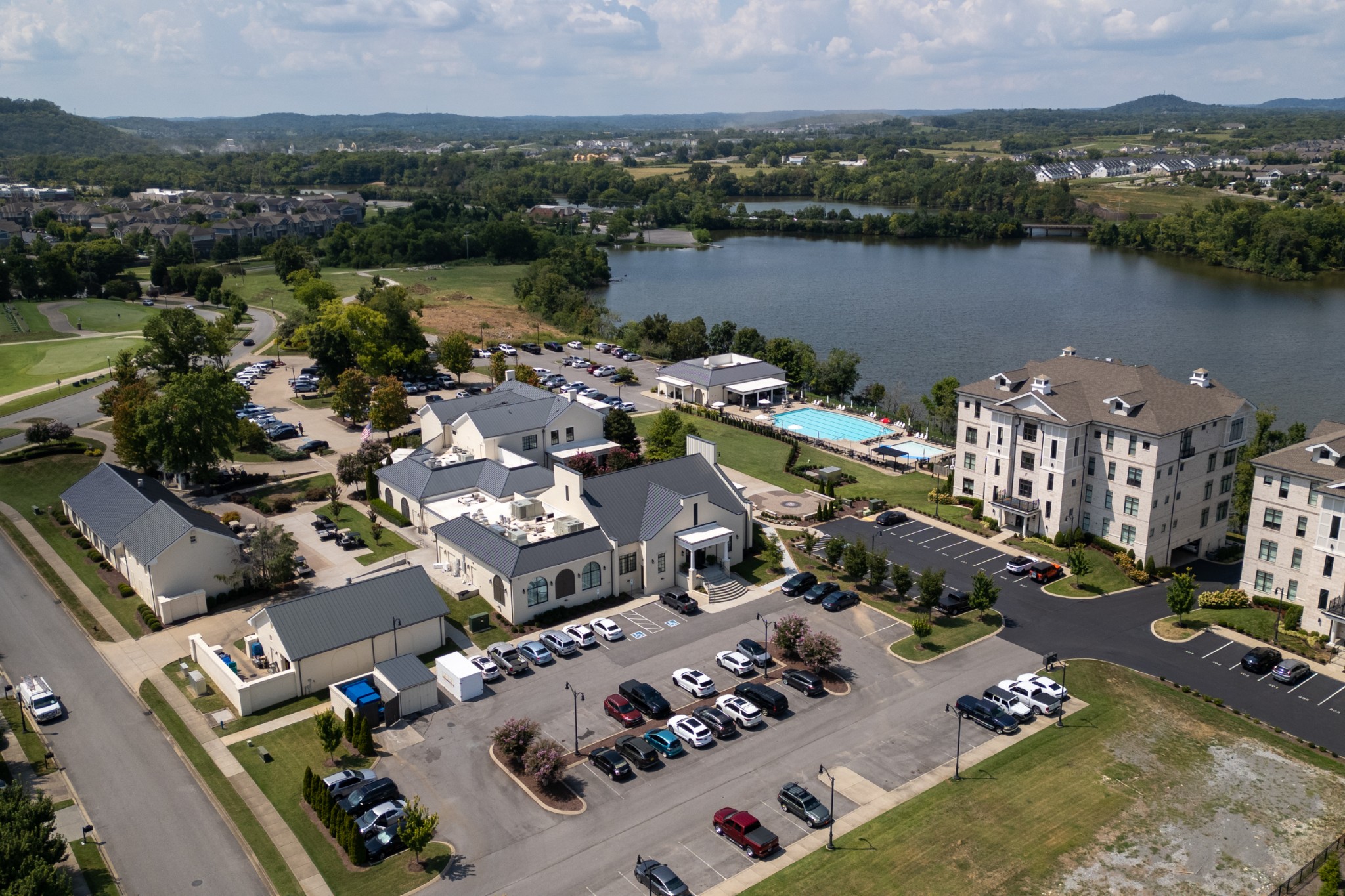 1024 Club View Drive D 202