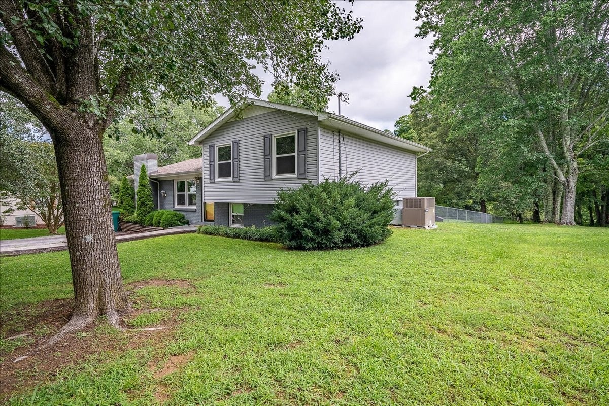 312 Prosser Rd