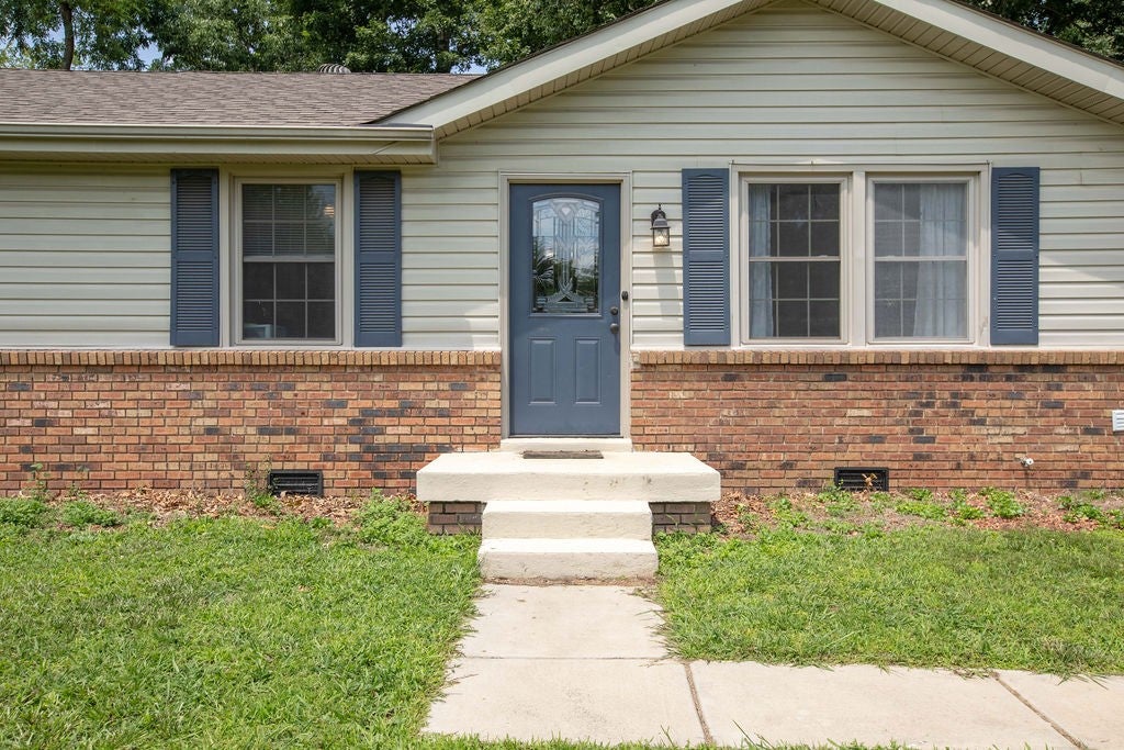 245 Charlemagne Blvd