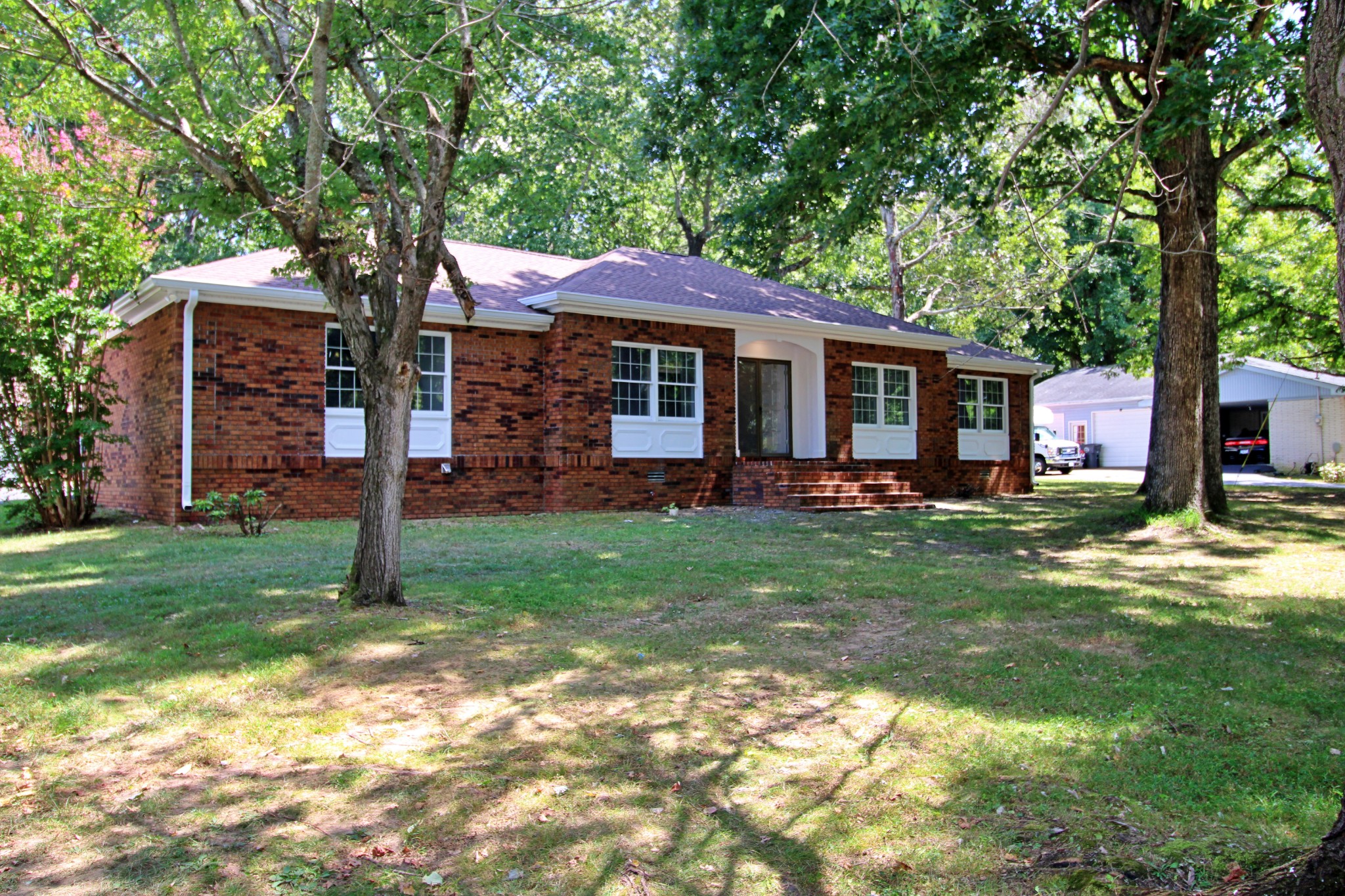 1414 Hillwood Cir