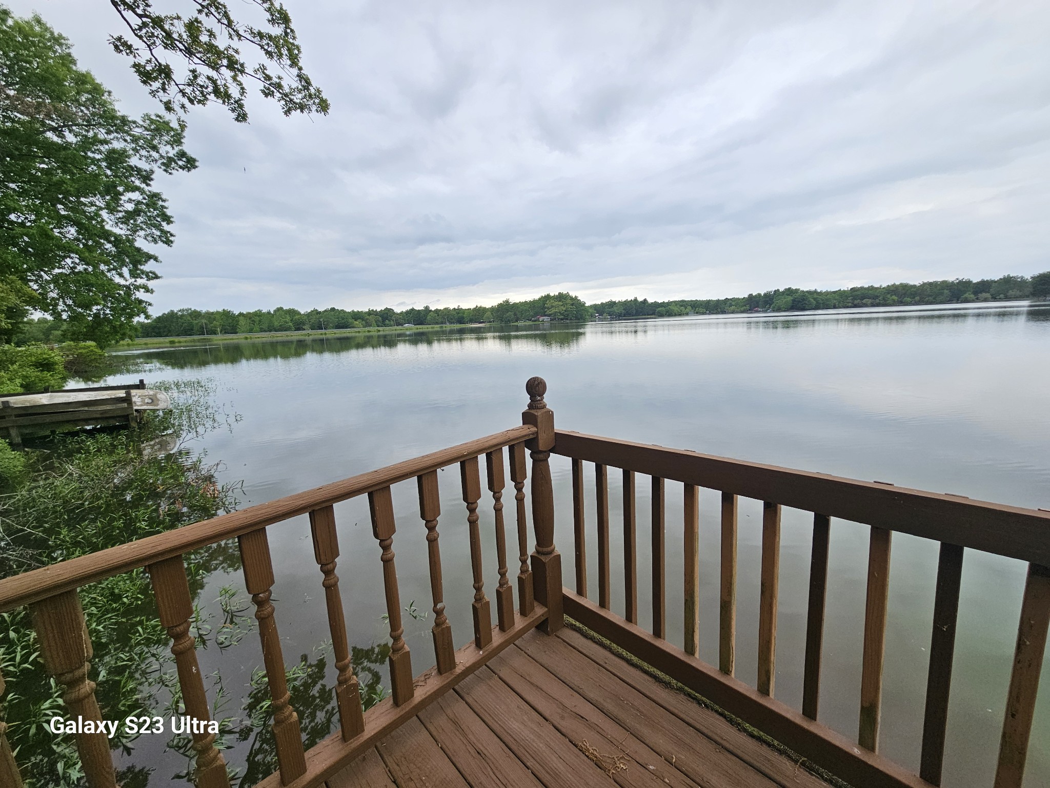46 Lakeshore Dr
