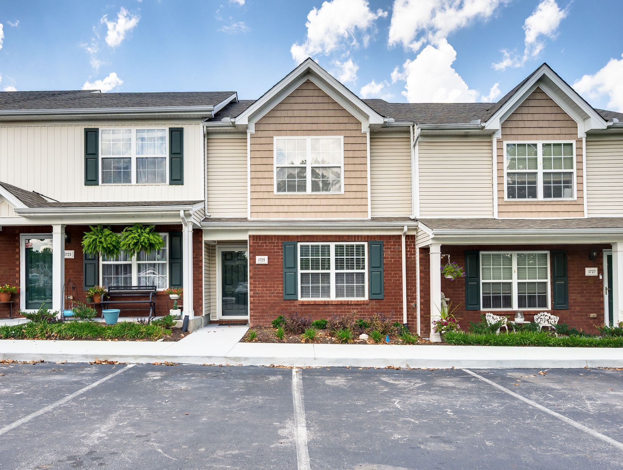 Antioch, Tennessee 37013, United States, 2 Bedrooms Bedrooms, ,3 BathroomsBathrooms,Residential,Coming Soon,172203