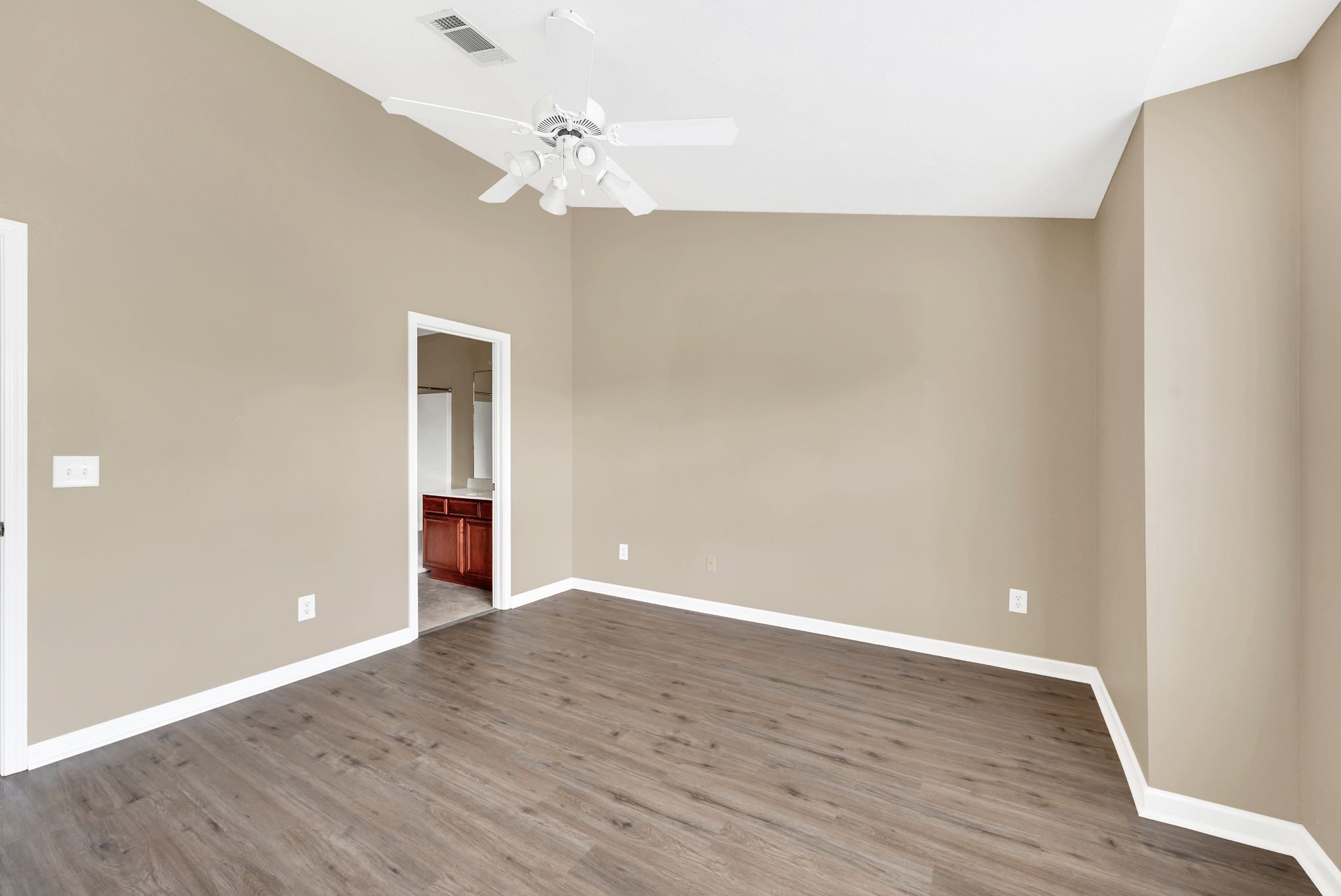 Antioch, Tennessee 37013, United States, 2 Bedrooms Bedrooms, ,3 BathroomsBathrooms,Residential,Coming Soon,172203