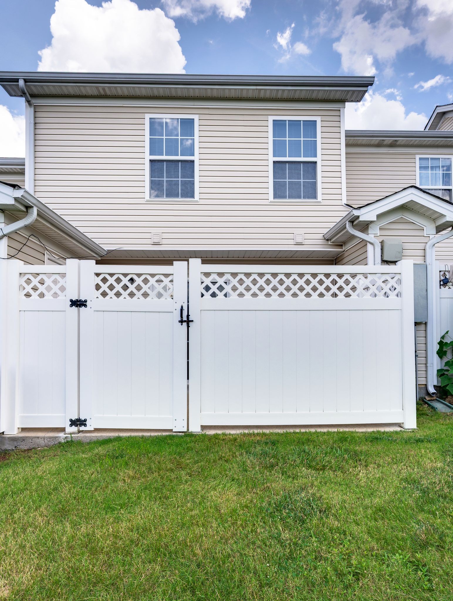 Antioch, Tennessee 37013, United States, 2 Bedrooms Bedrooms, ,3 BathroomsBathrooms,Residential,Coming Soon,172203