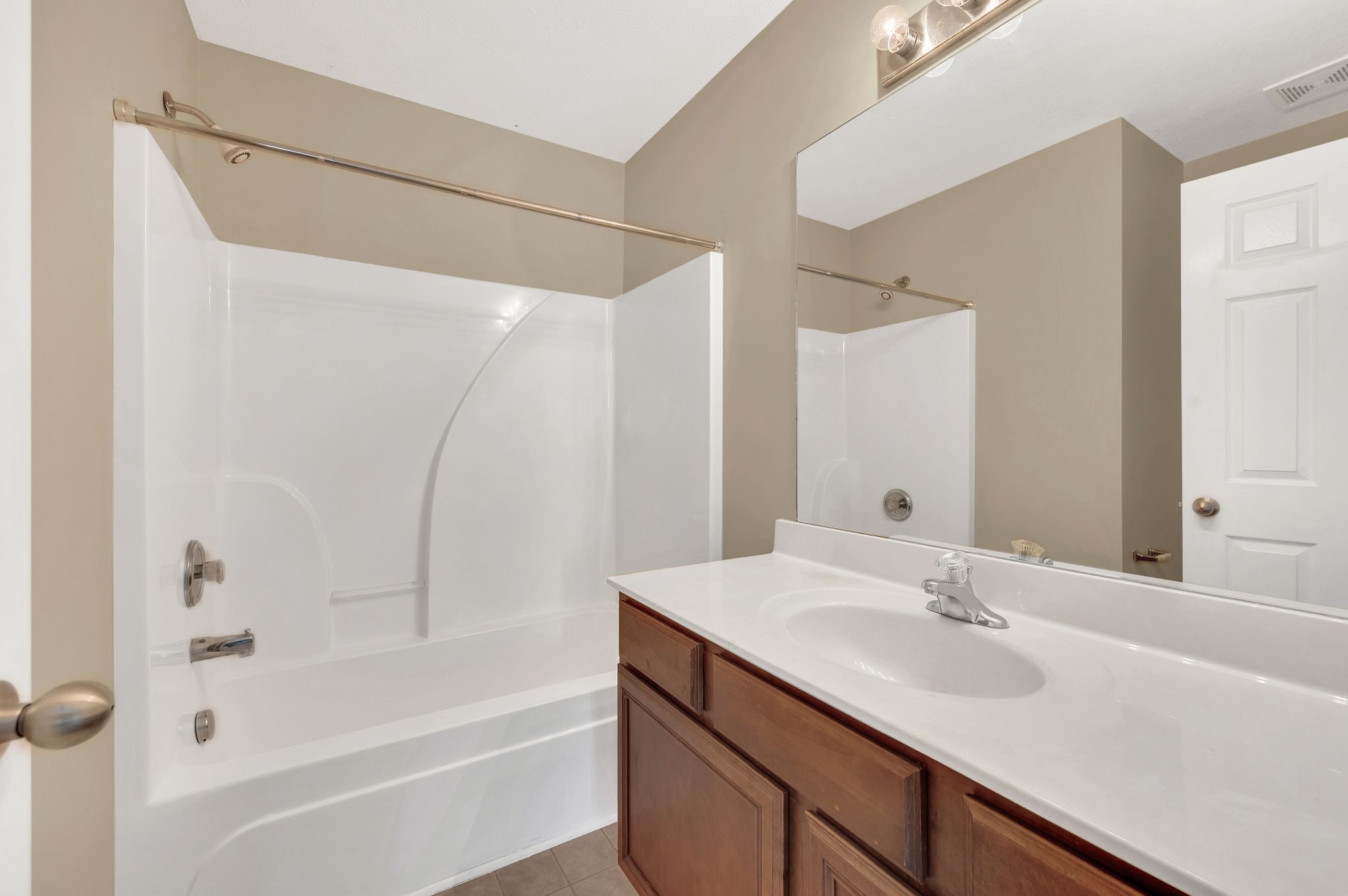 Antioch, Tennessee 37013, United States, 2 Bedrooms Bedrooms, ,3 BathroomsBathrooms,Residential,Coming Soon,172203