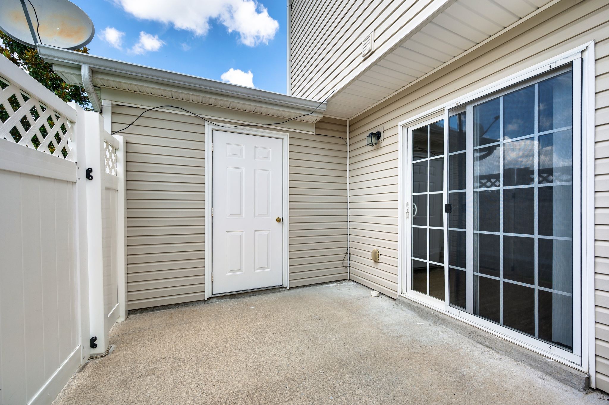 Antioch, Tennessee 37013, United States, 2 Bedrooms Bedrooms, ,3 BathroomsBathrooms,Residential,Coming Soon,172203