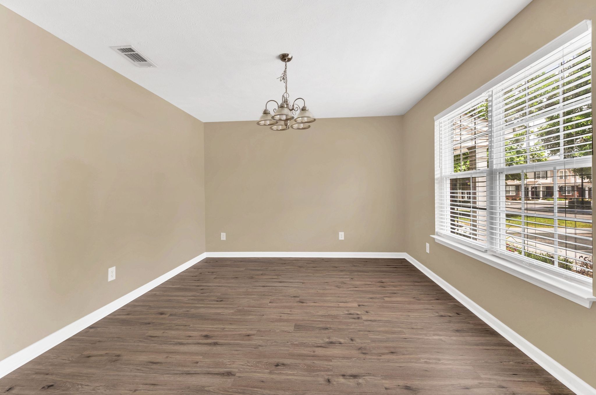 Antioch, Tennessee 37013, United States, 2 Bedrooms Bedrooms, ,3 BathroomsBathrooms,Residential,Coming Soon,172203