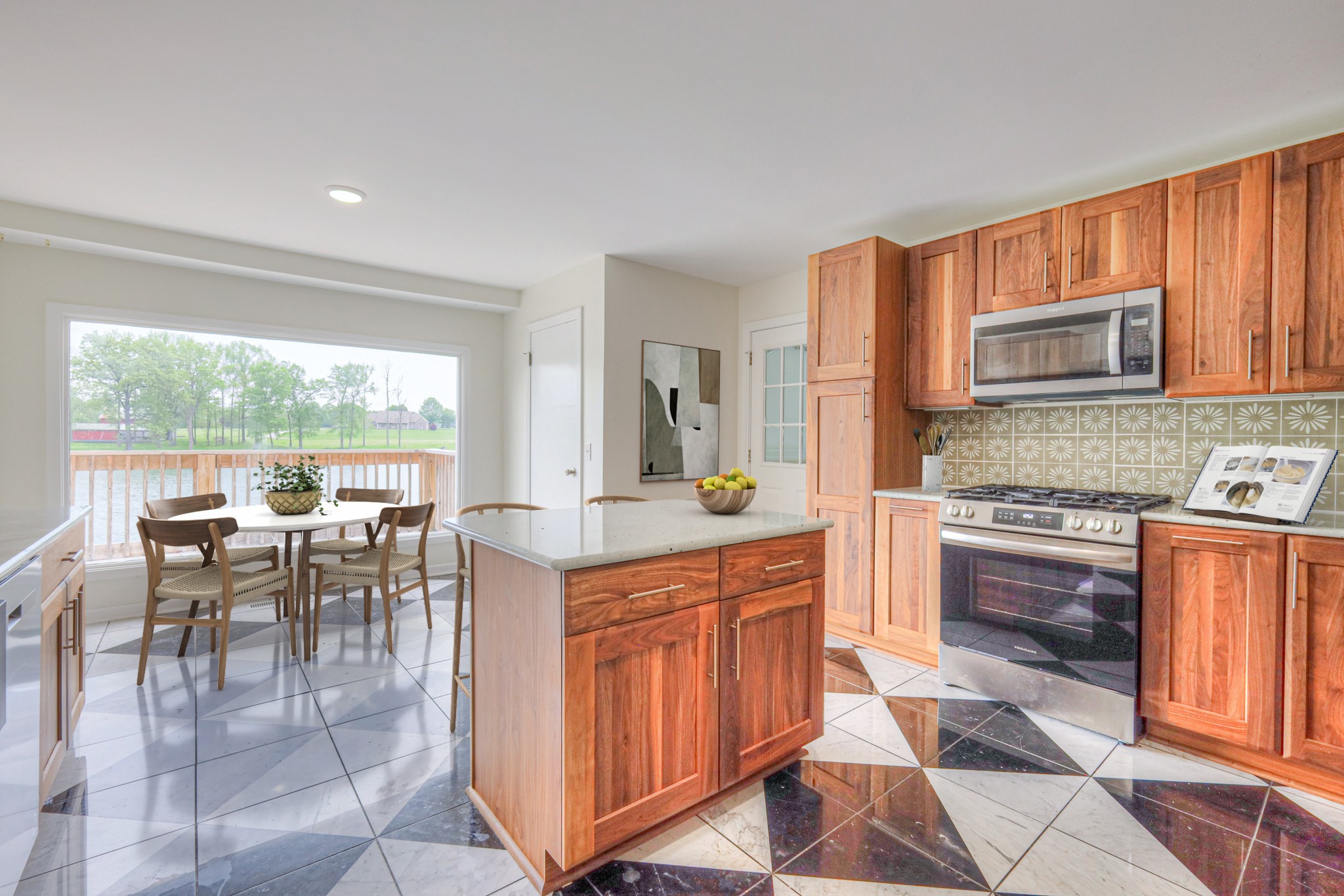 411 Willow Lake Dr