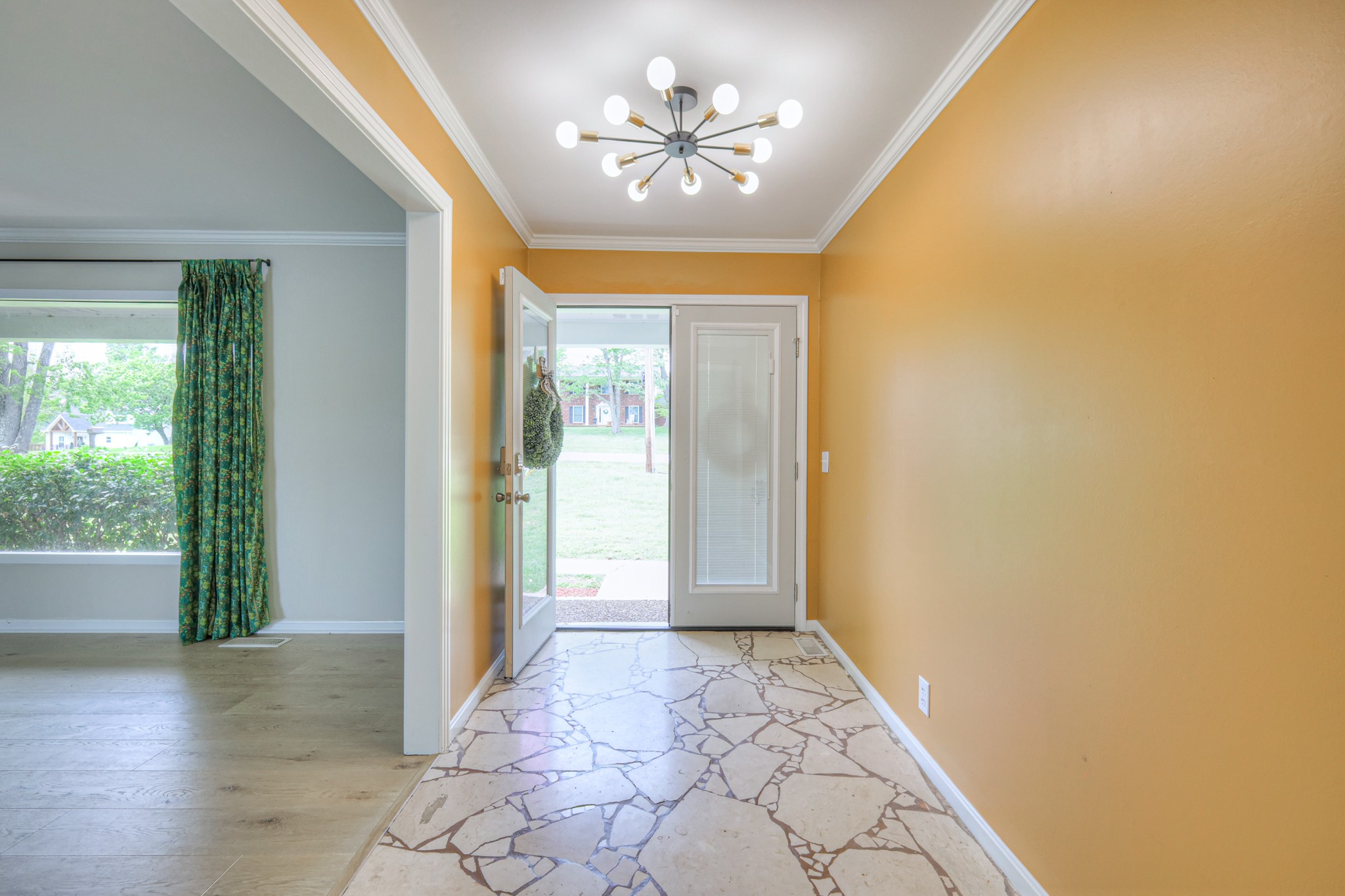 411 Willow Lake Dr
