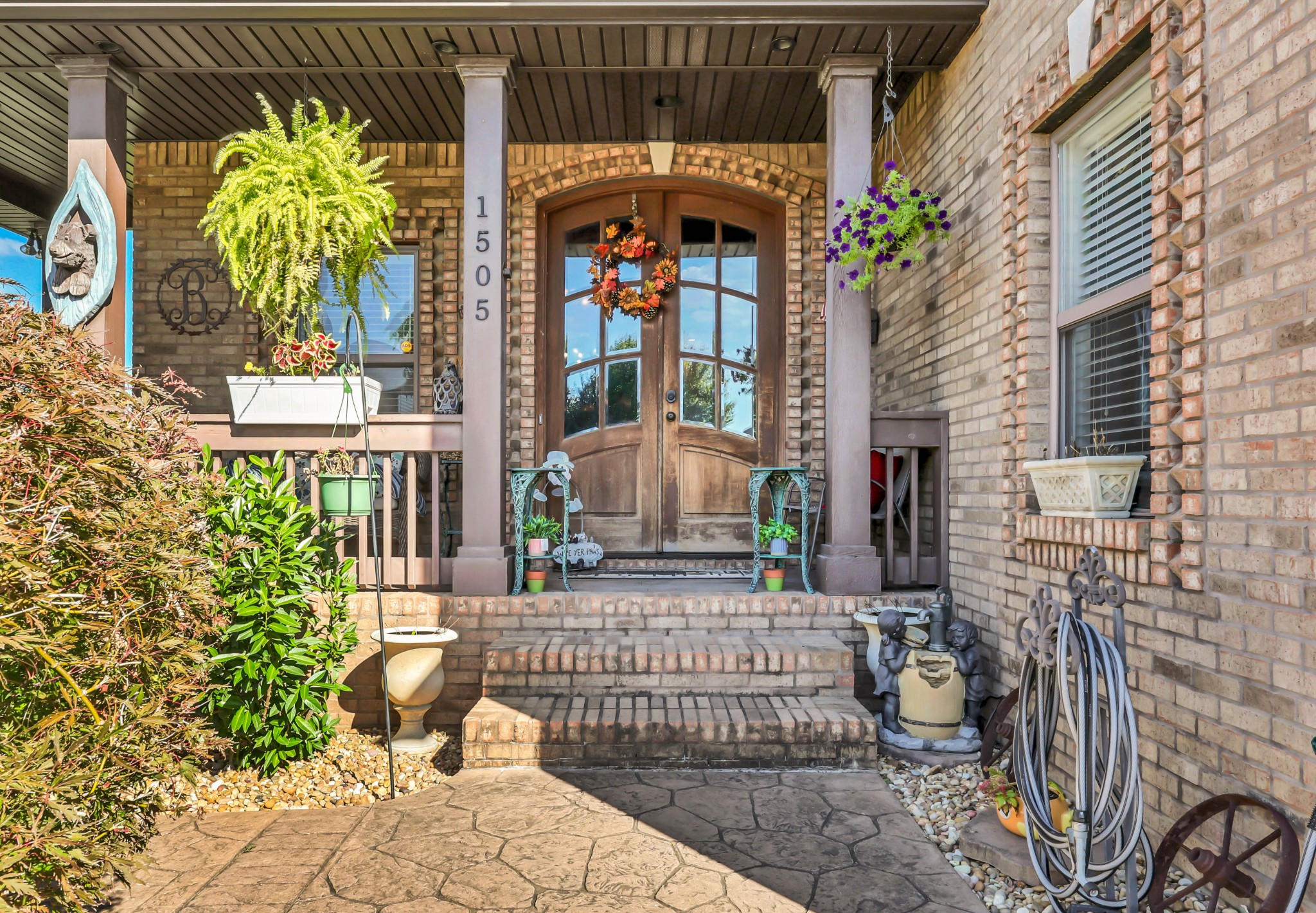 1505 Windsong Ct