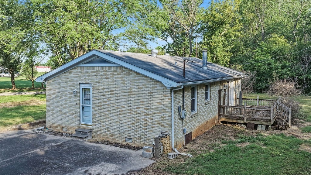 128 School House Rd