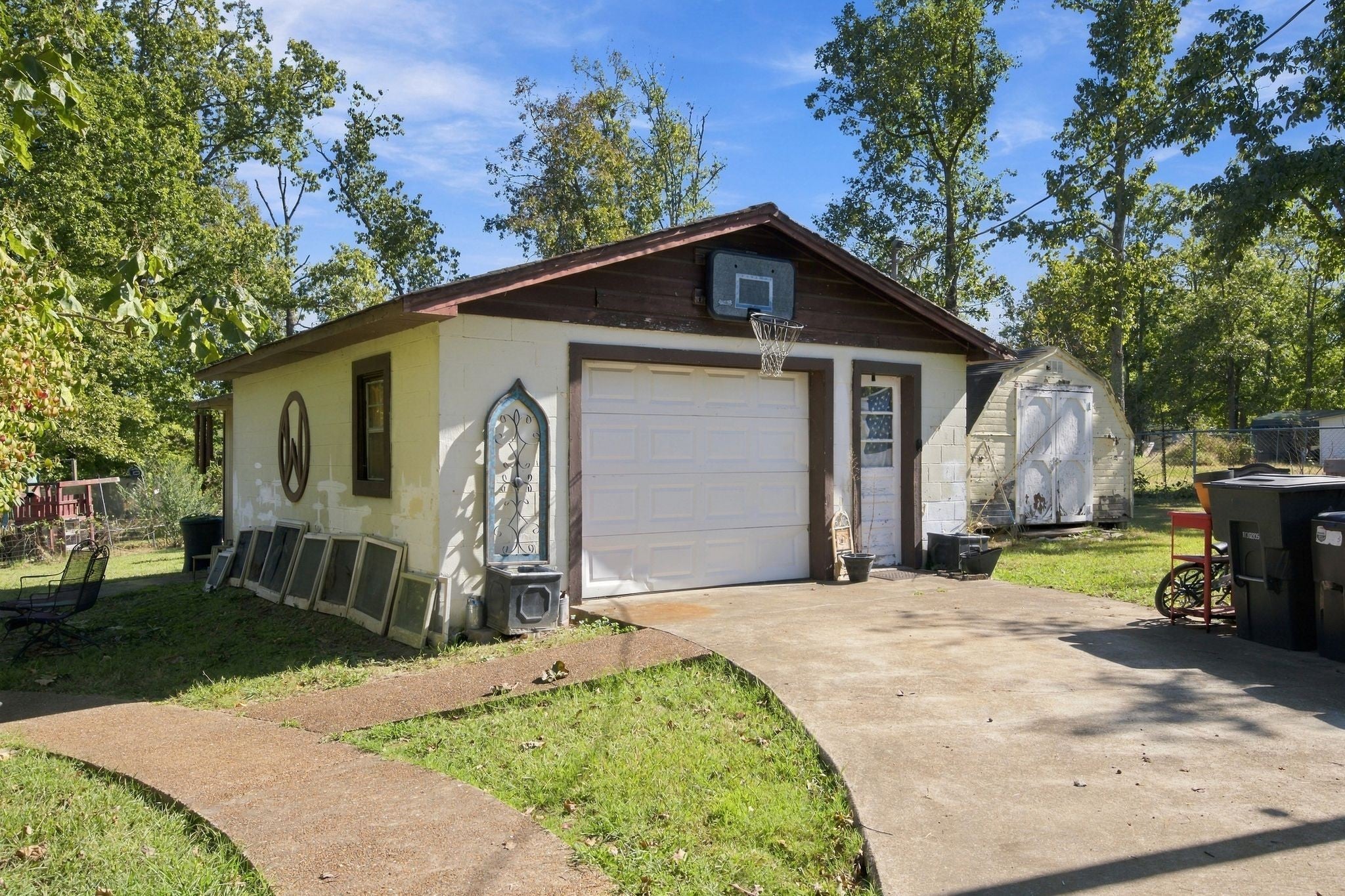 5731 Highway 230