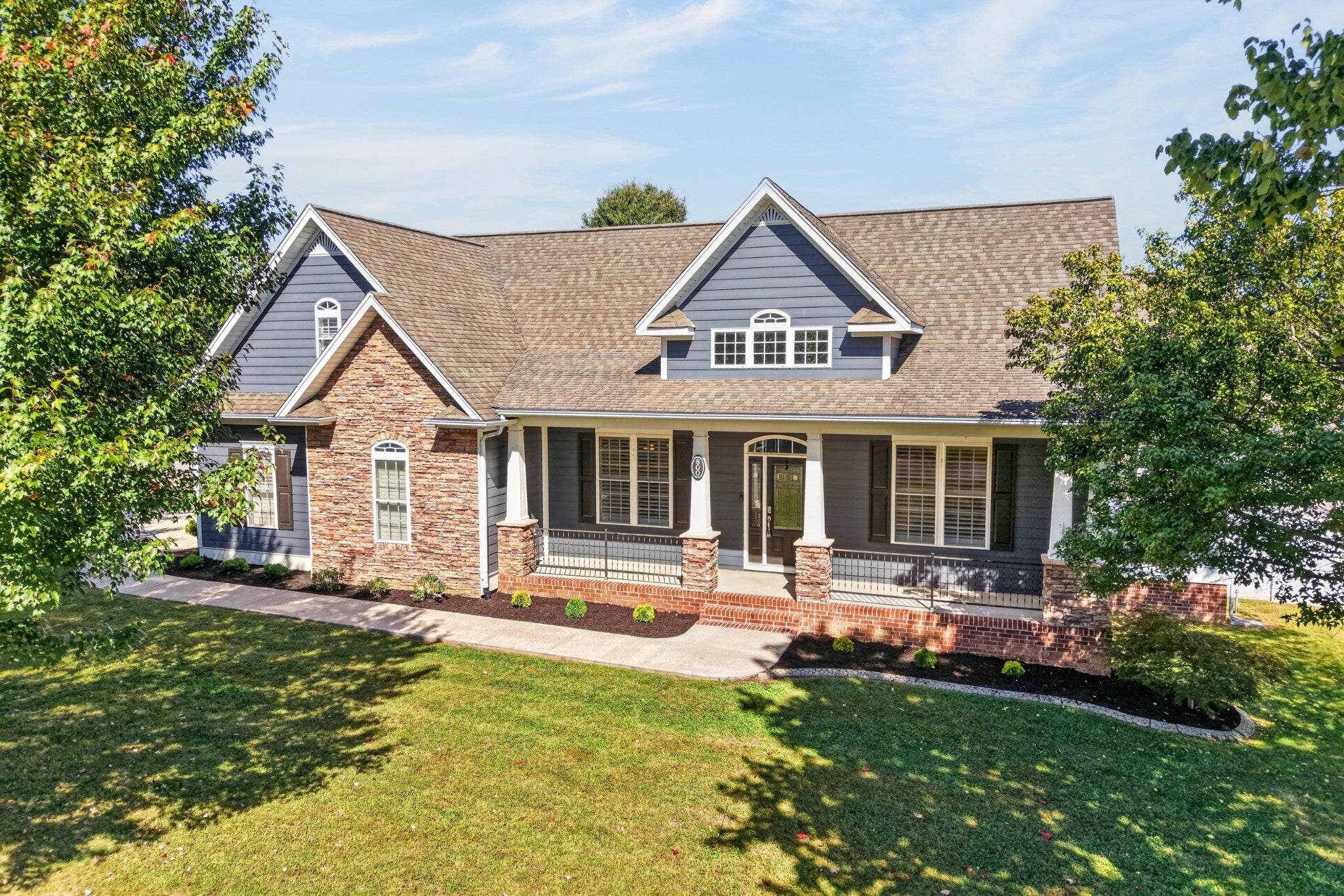 800 Windingbrook Ct