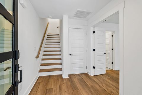 217 Harmony Aly Nashville TN 37207