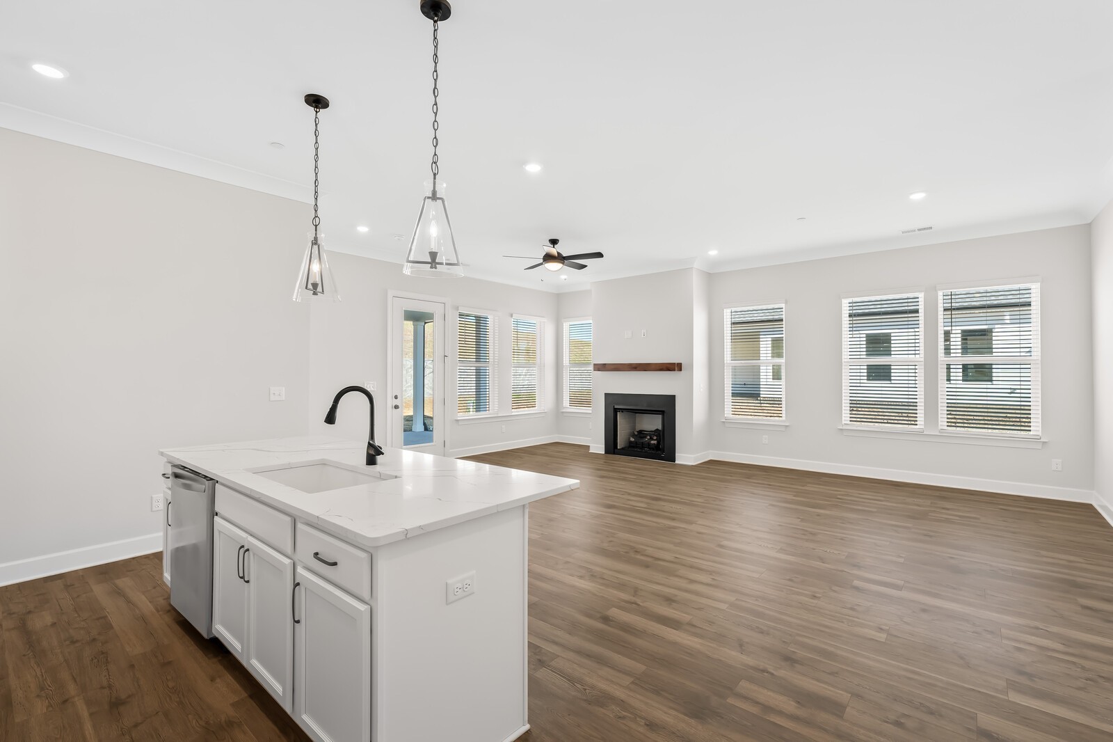 440 Buckwood Avenue W