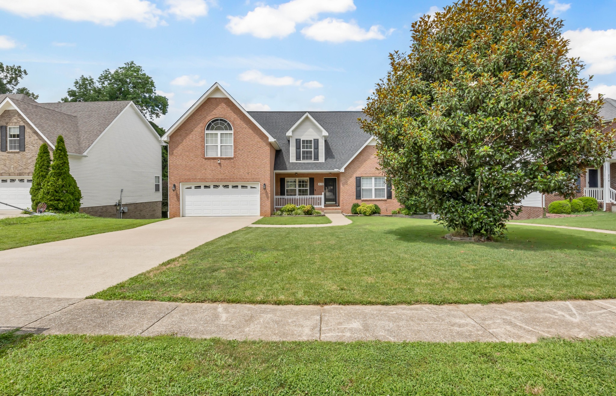 632 Winding Bluff Way