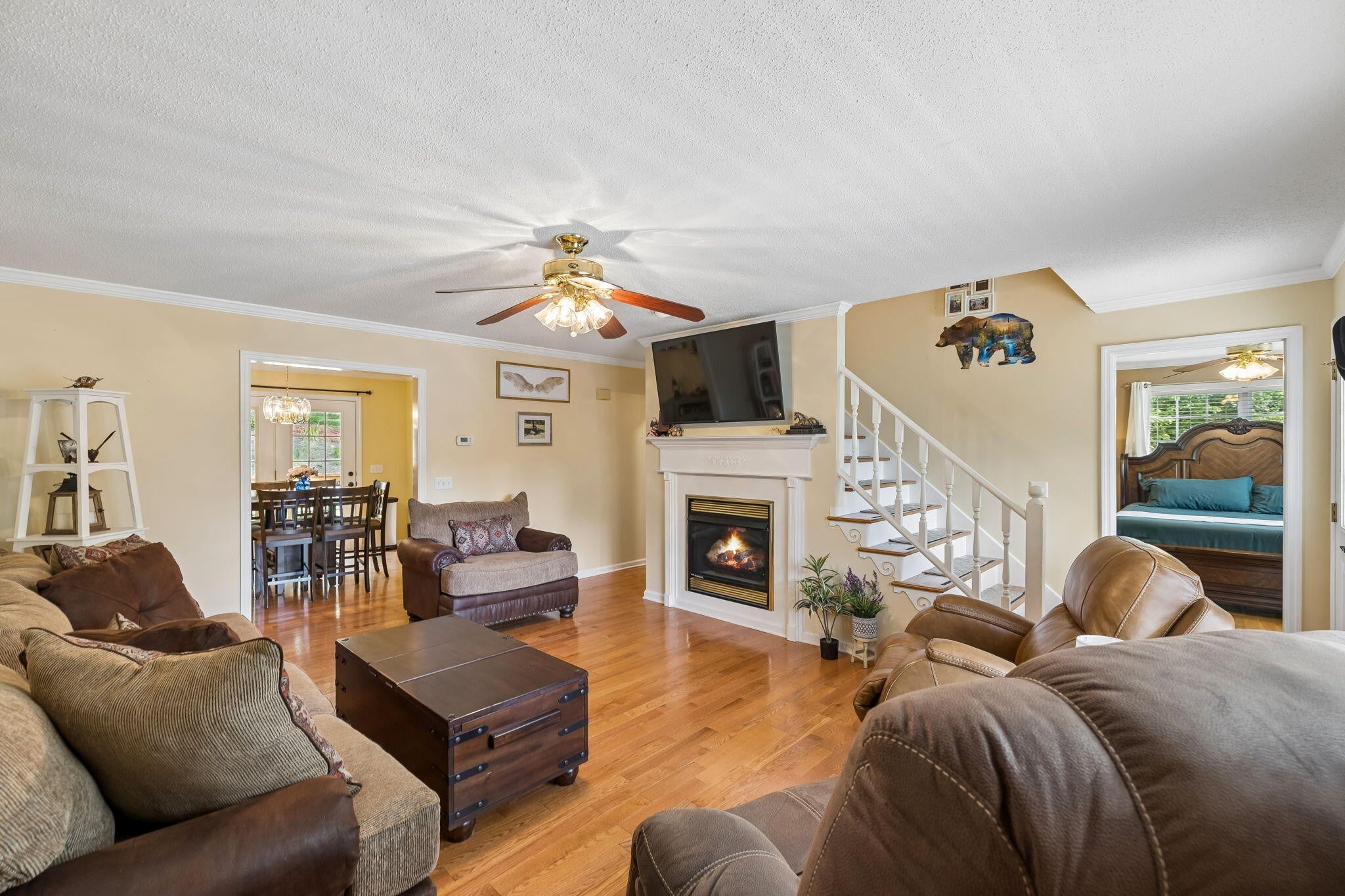 2926 Vine Drive