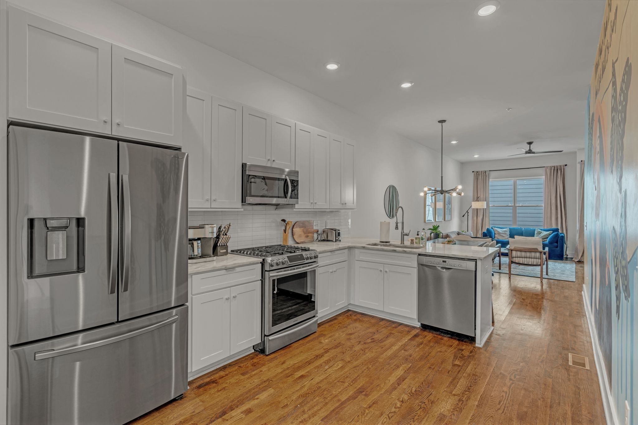 2001 Convent Place 7