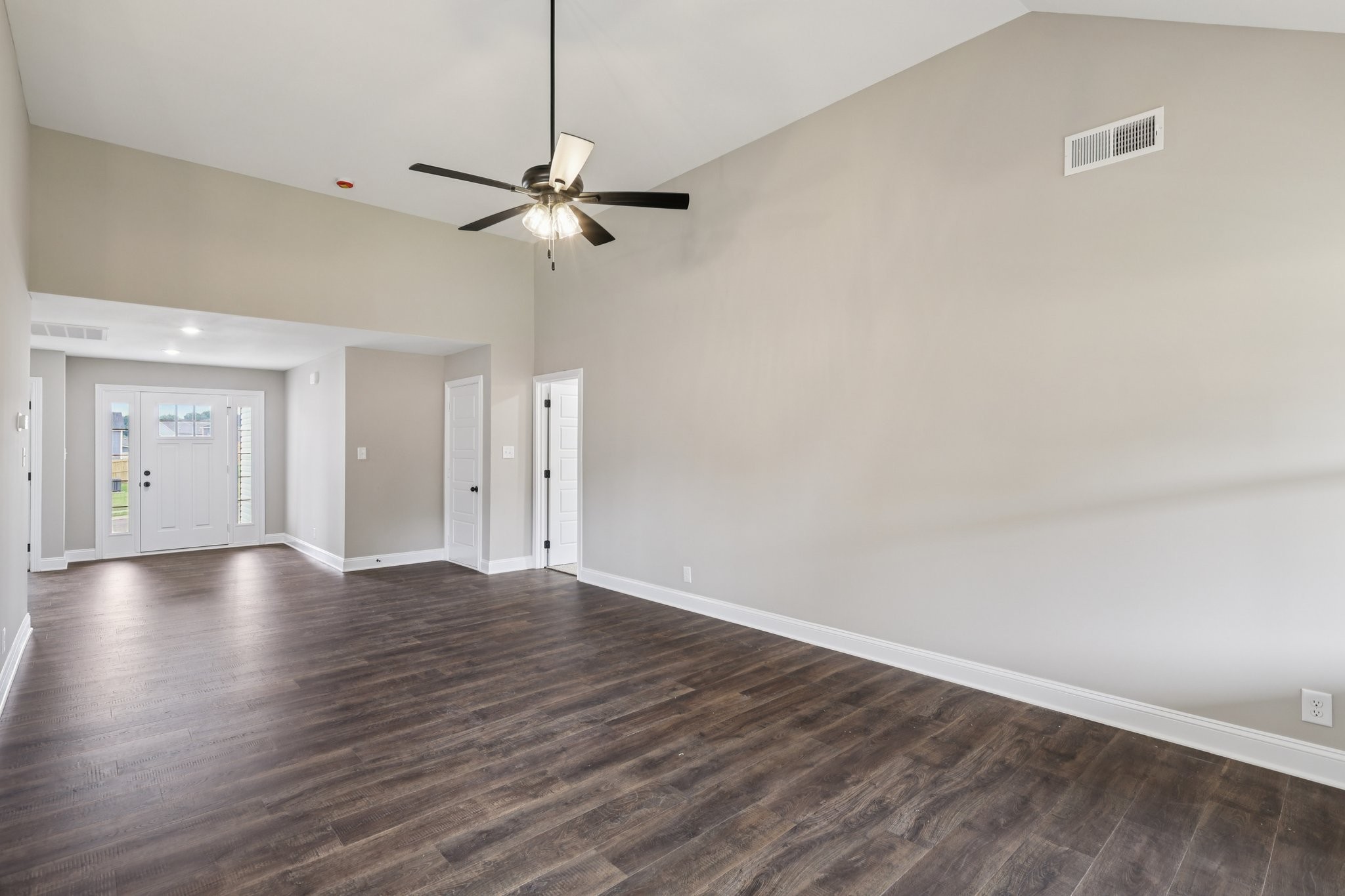 741 Carrillo Dr