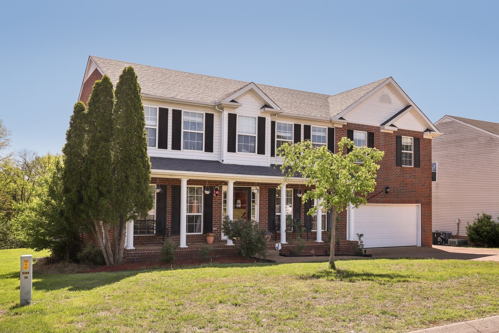 4633 Brown Leaf Dr