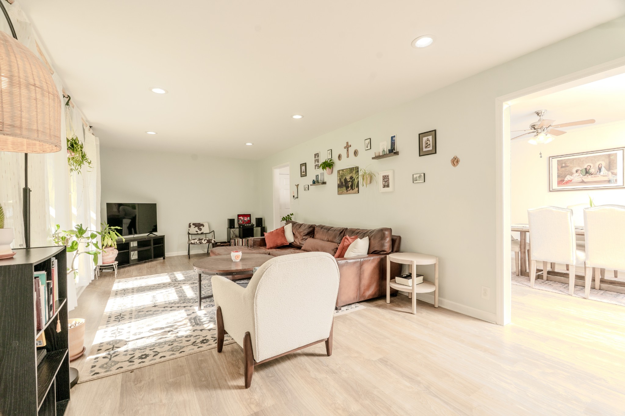 221 Downer Dr