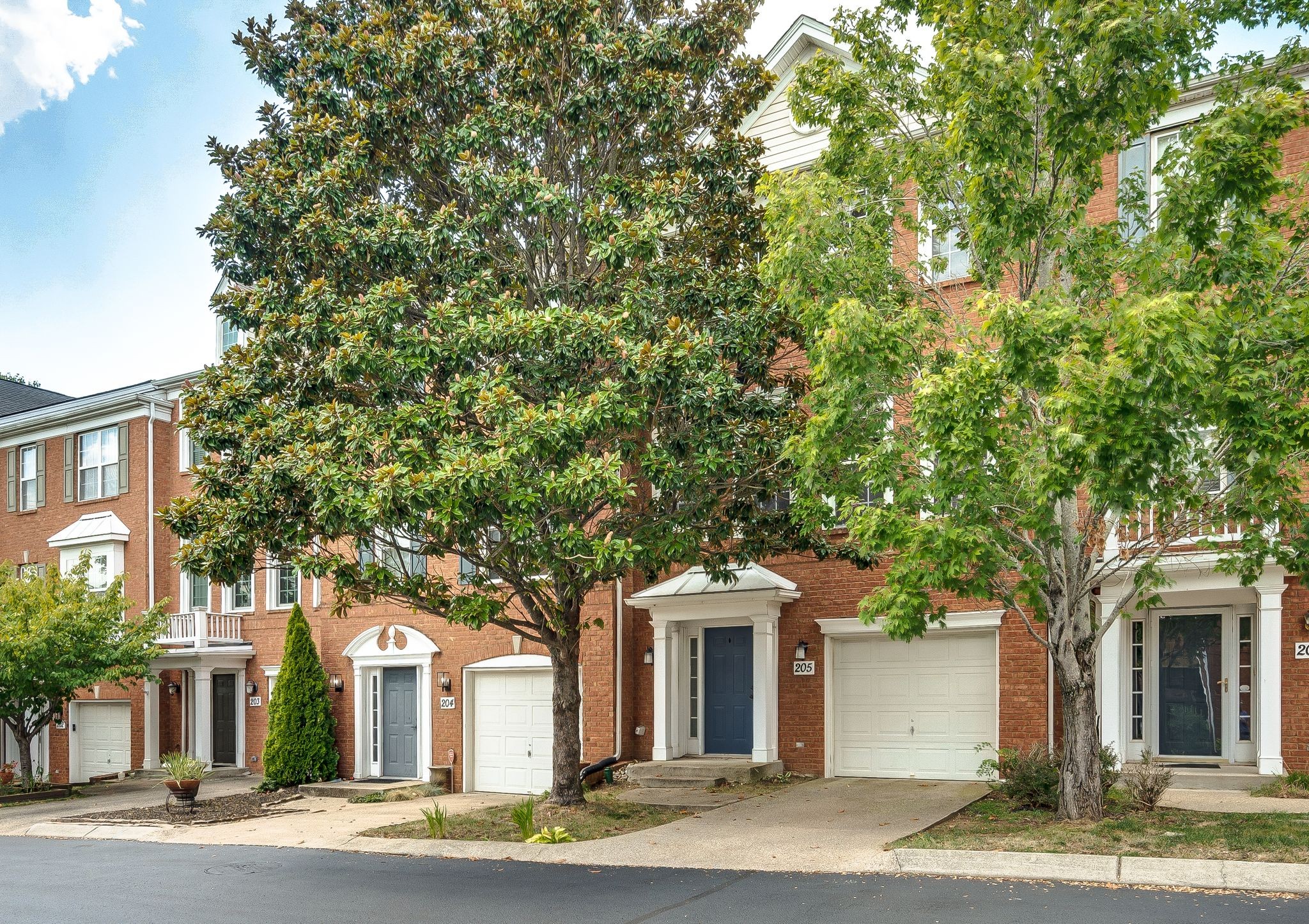 View Nashville, TN 37221 townhome