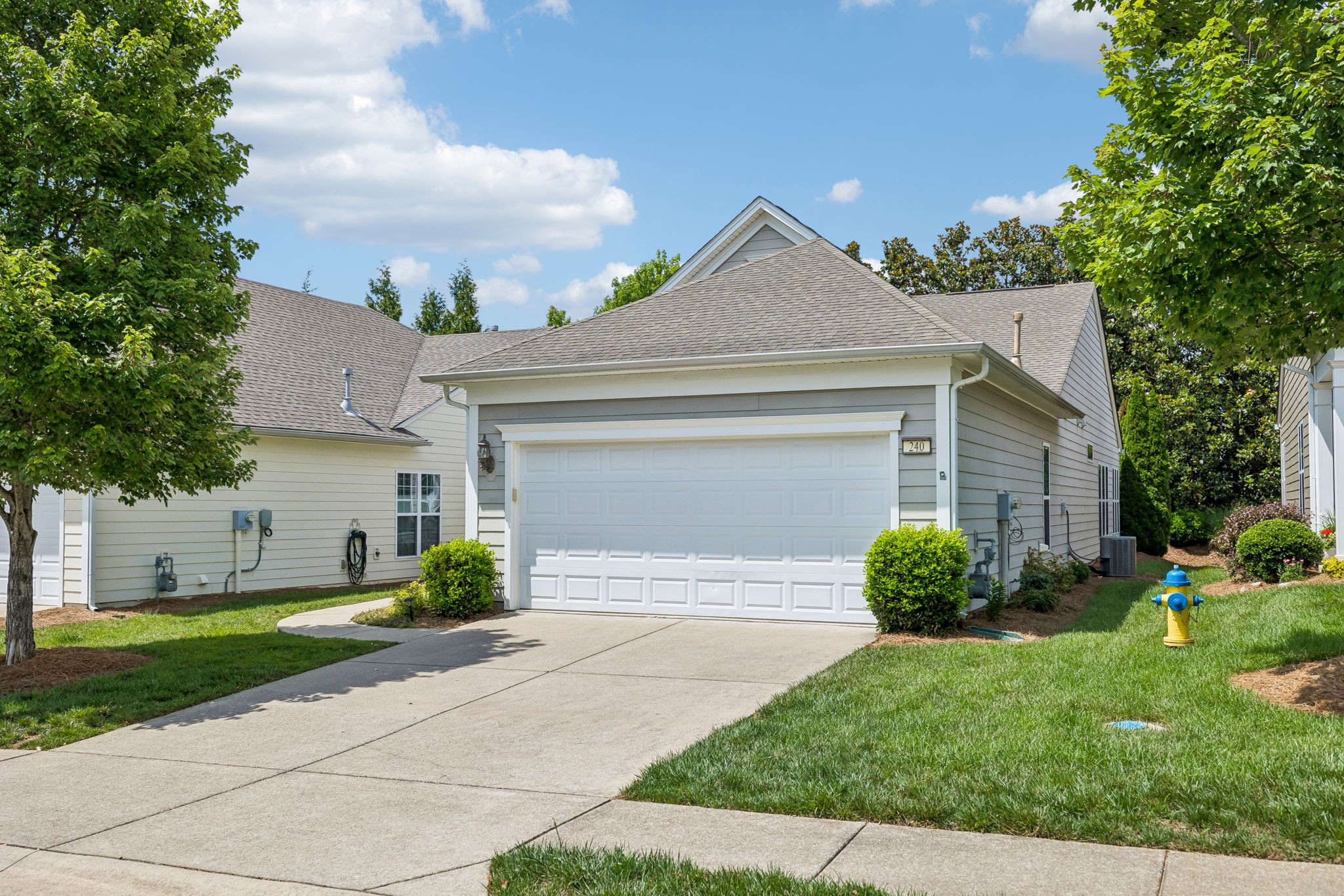 240 Old Towne Dr