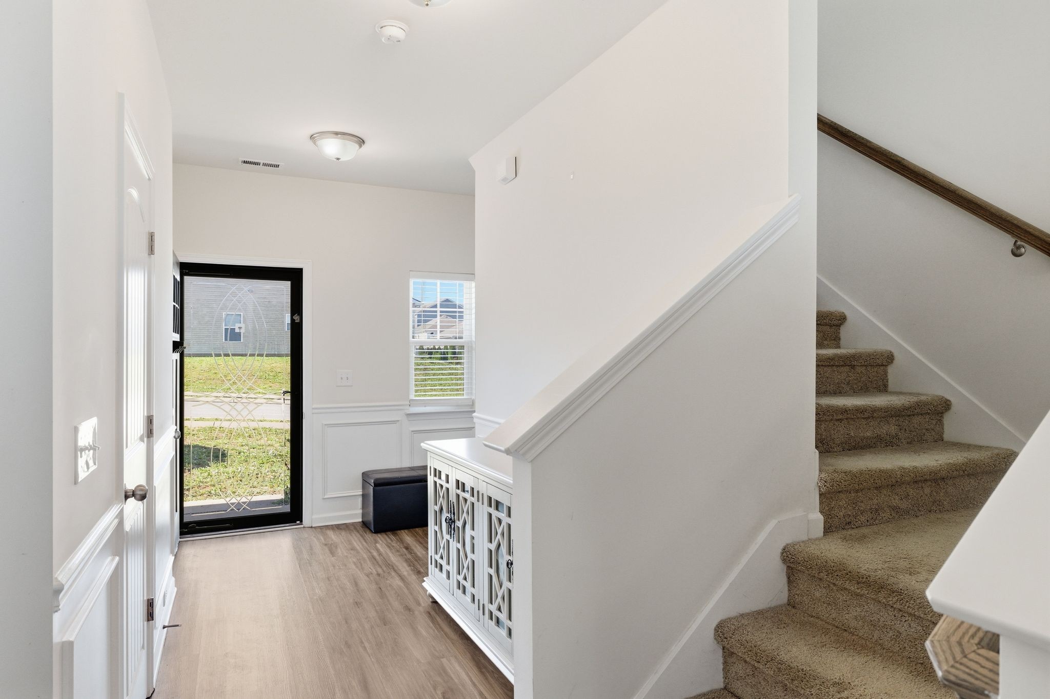307 St Charles Pl