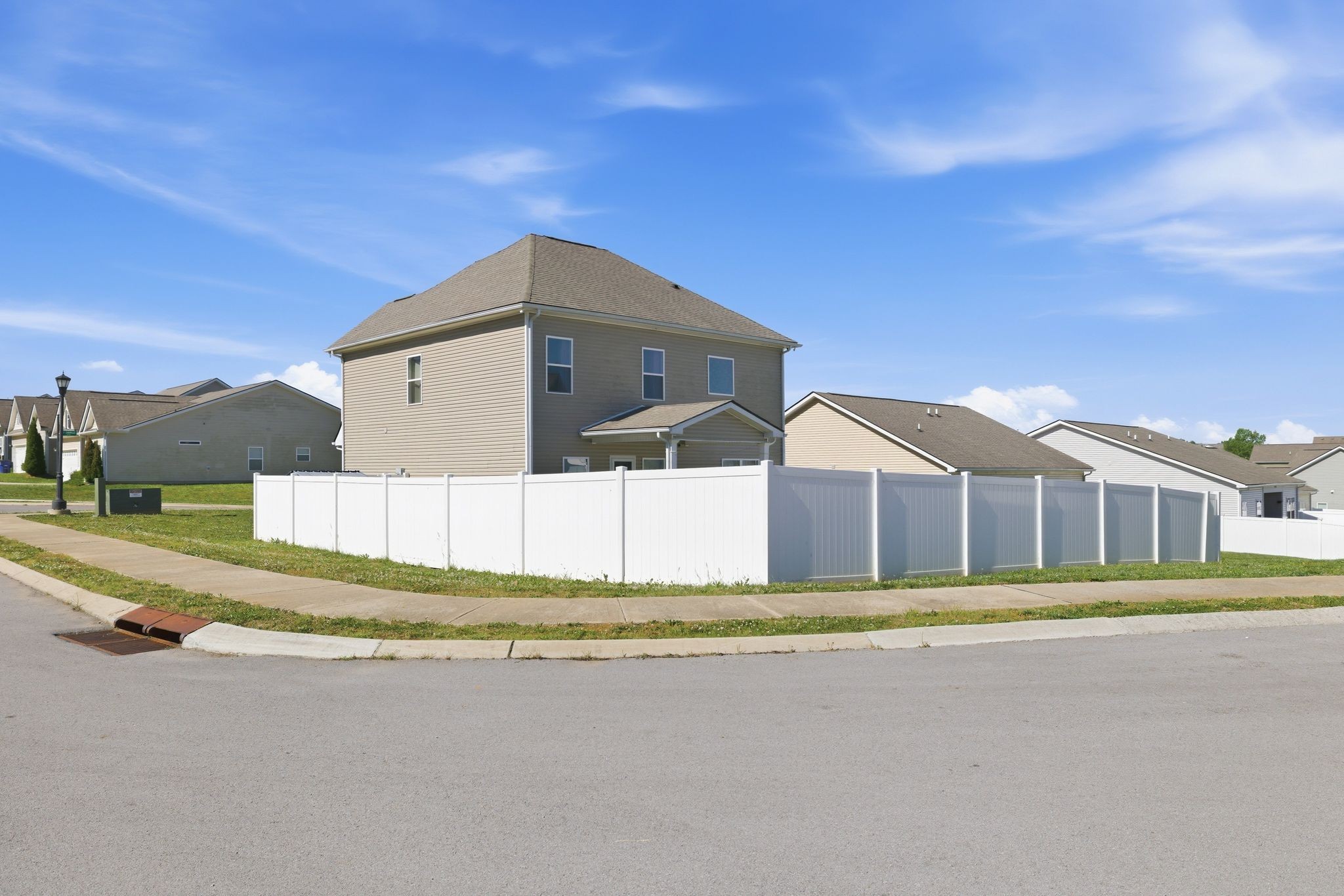 307 St Charles Pl
