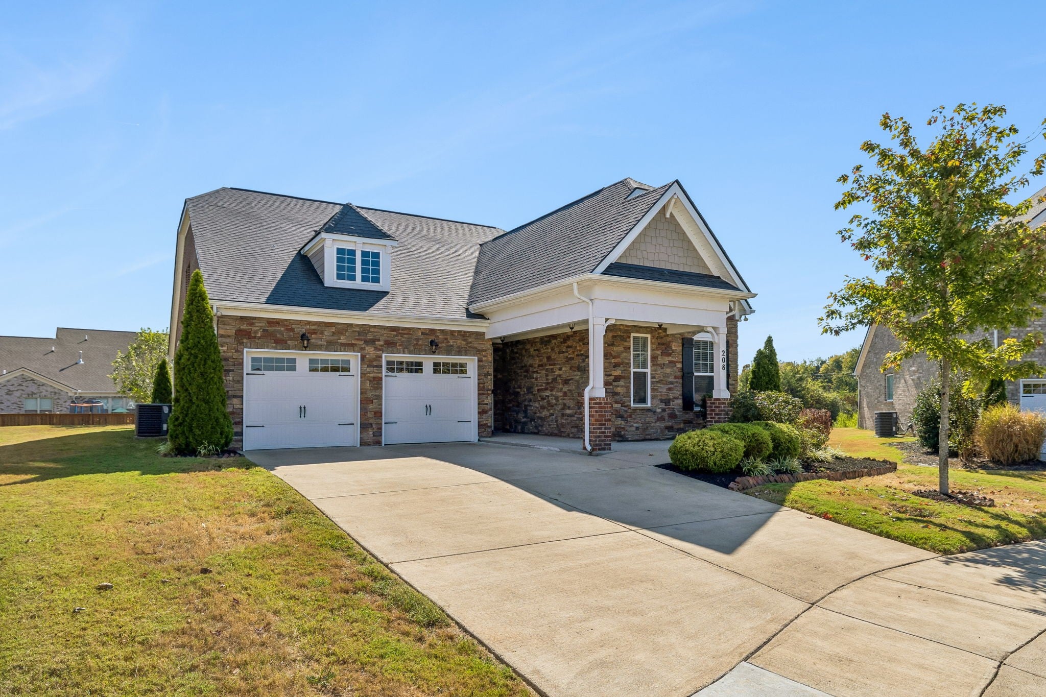 208 Campbell Cir