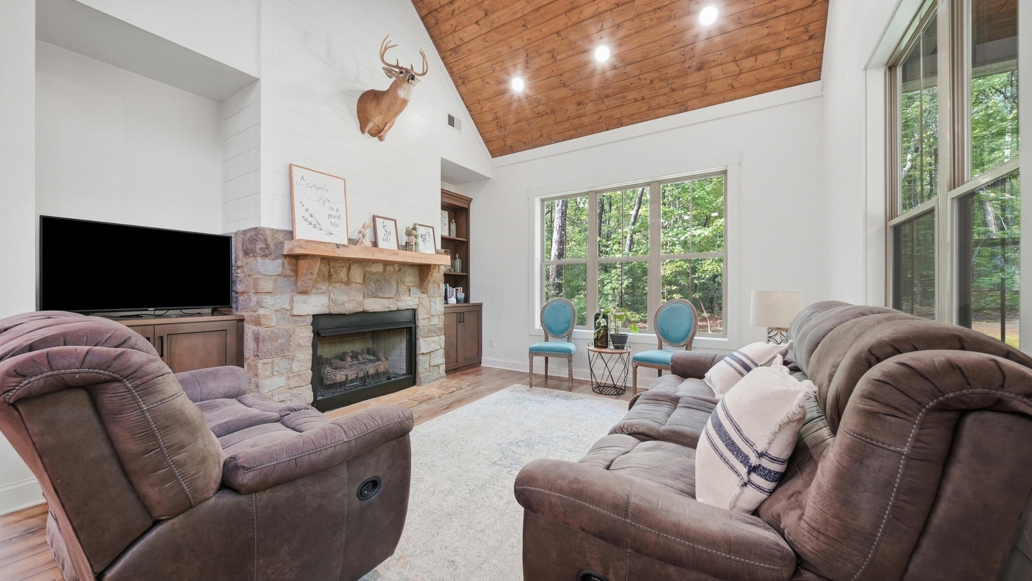 171 W Bluff Road