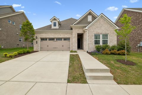 366 Triple Crown Cir Gallatin TN 37066