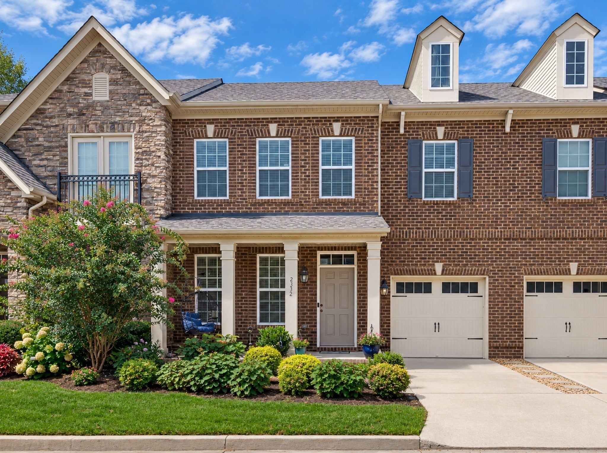 2332 Traemoor Village Pl