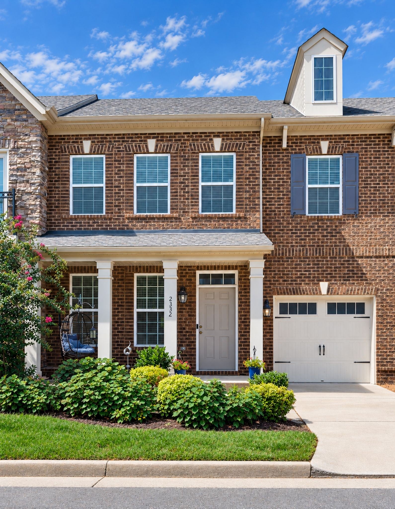 2332 Traemoor Village Pl