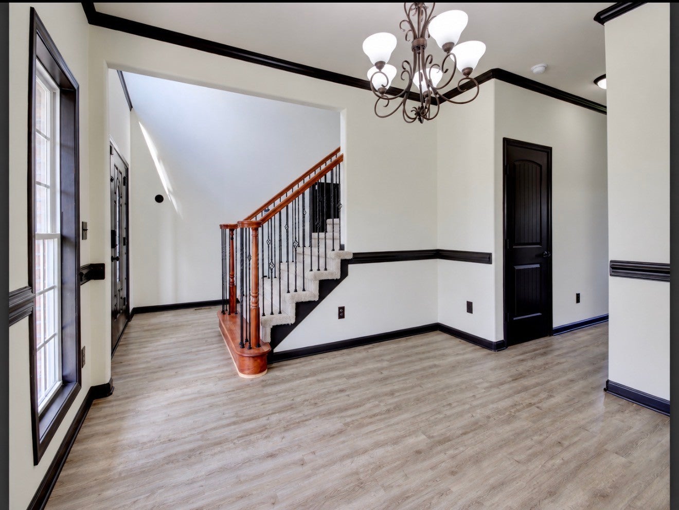 1145 Chinook Cir